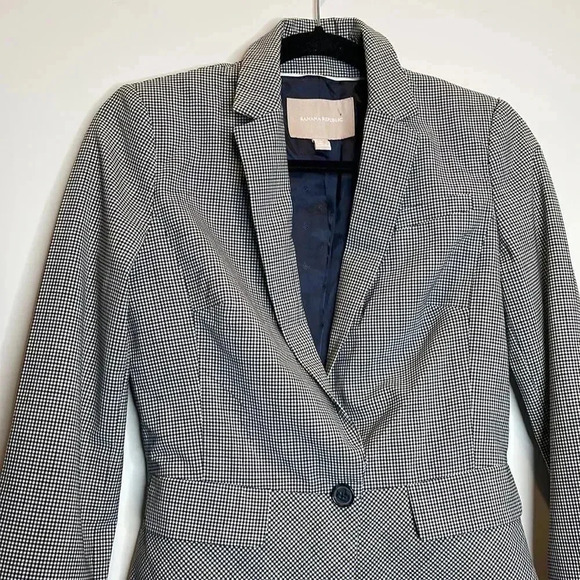 Banana Republic Stripped Blazer  - Picture 3 of 8